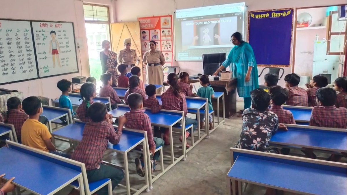 #ShaktiHelpdesk of Jalandhar Rural Police organized an awareness seminar at Govt. Primary School, Nurmahal, to educate students about important topics including good touch and bad touch, domestic violence, child abuse, cybercrime and #Helpline numbers 112/1098/1930. #SaanjhShakti