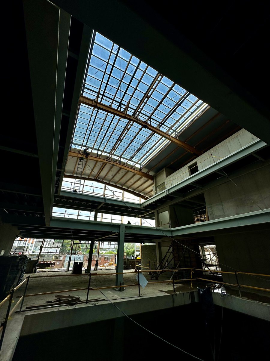 arqclaudiarueda's tweet photo. El bello edificio de la facultad de ingeniería Laboratorio de ensayos Hidráulicos LEH- UNAL sede Bogotá….avanza en su recuperación integral!!!! Reporte 23.04.24 https://t.co/ySOp3HWKAk