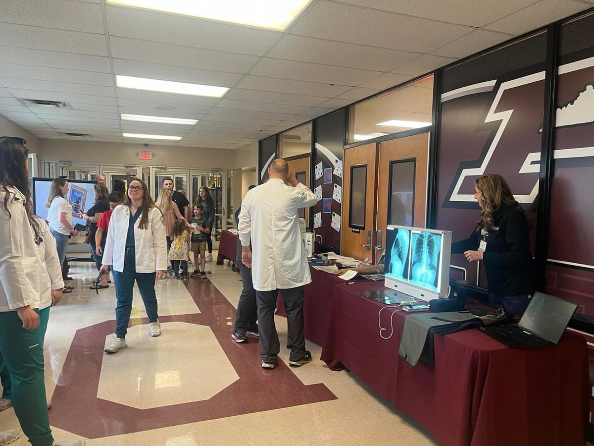 WOW! STEAM Night 2024 Destination Innovation is in the books! Huge congratulations to every teacher that took part in the 23-24 STEAM Team doing this great work in classrooms &amp;  the extra work to celebrate their innovative students! The future is BRIGHT!☀️🐾 #PanthersInnovate