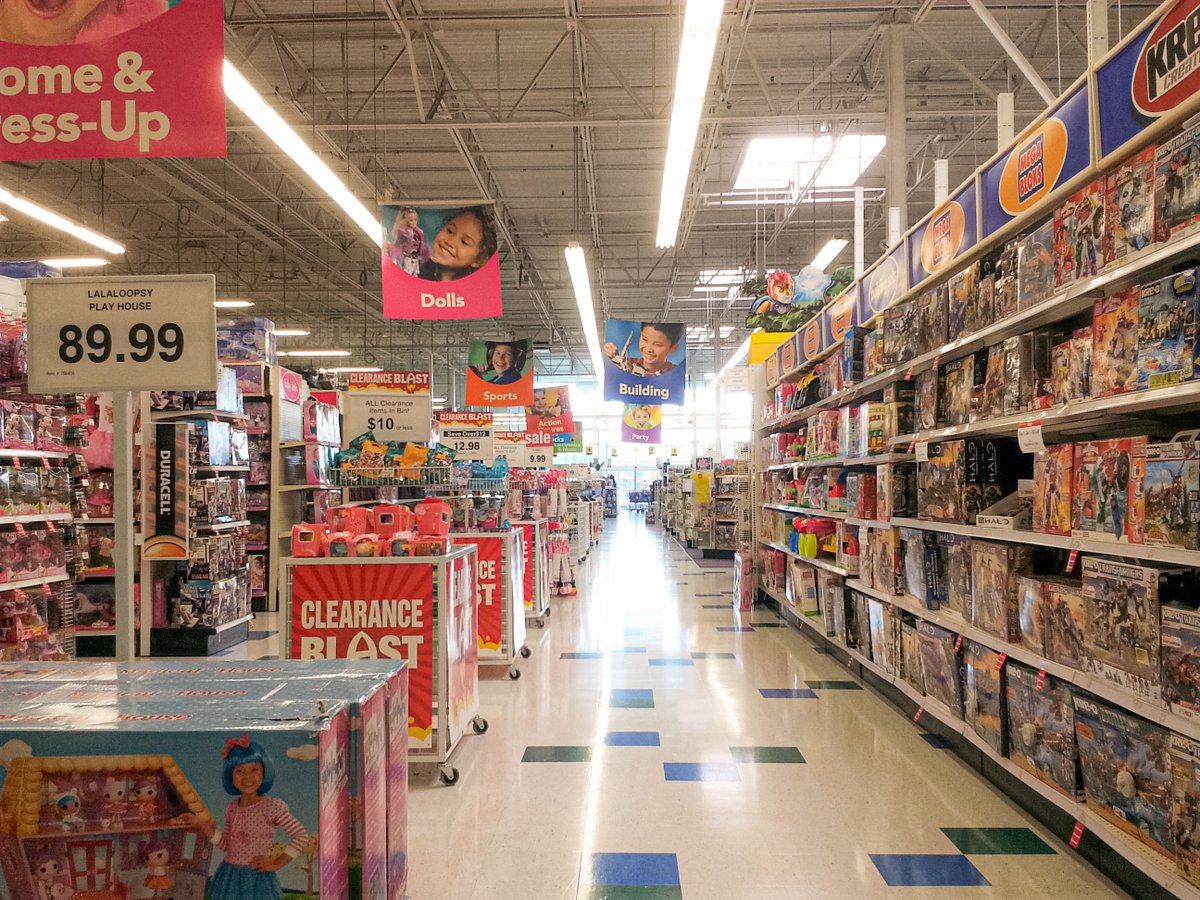 shopping at Toys 'R' Us in the 2000s