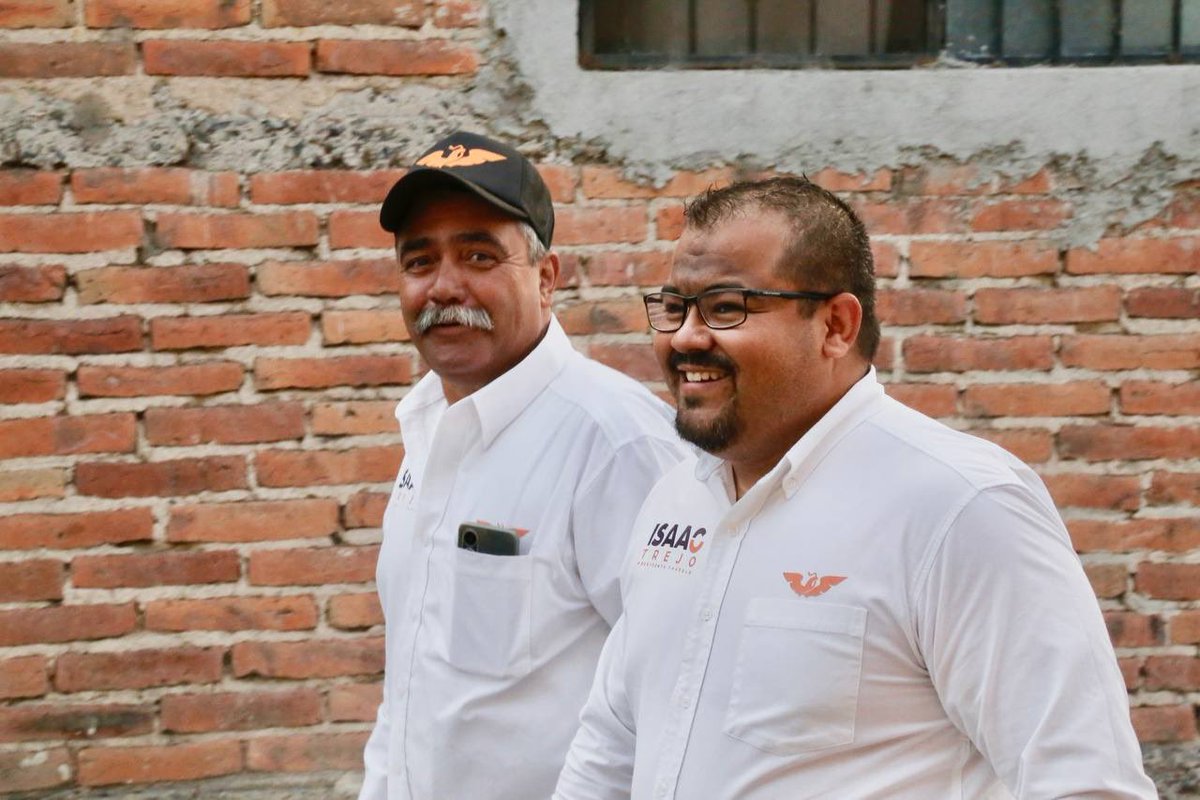 IsaacTrejo24's tweet photo. ¡Gracias #SanMiguel 🧡! Soy #IsaacTrejo 🍊🧡
¡Yo sí te voy a cumplir! ✅ Agua en el día ✅Restauración de la Cruz ✅ Mirador eco turístico y corredor de murales urbanos ✅ Reparación de las calles.  

Juntos vamos a decirles #AdiosALosDeSiempre 😎 https://t.co/g6aViQaoqN