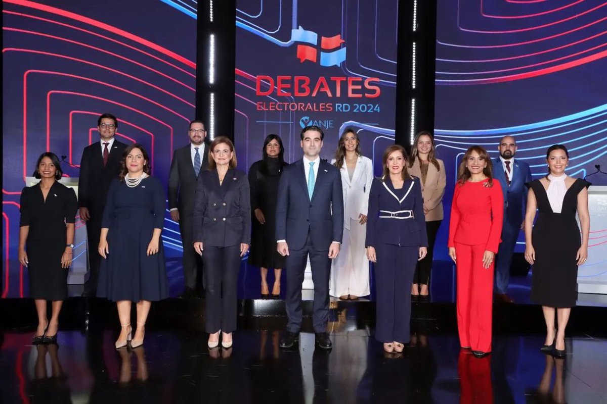 ⁦@ANJE_RD⁩: ¡Histórico! ¡Por primera vez las candidatas a la vicepresidencia participaron de un debate! ⁦@ZoraimaCuello⁩ ⁦@ingridmendozap⁩ y ⁦@RaquelPenaVice⁩ compartieron las propuestas y posturas sobre temas nacionales #DebatesRD #RDDebate
