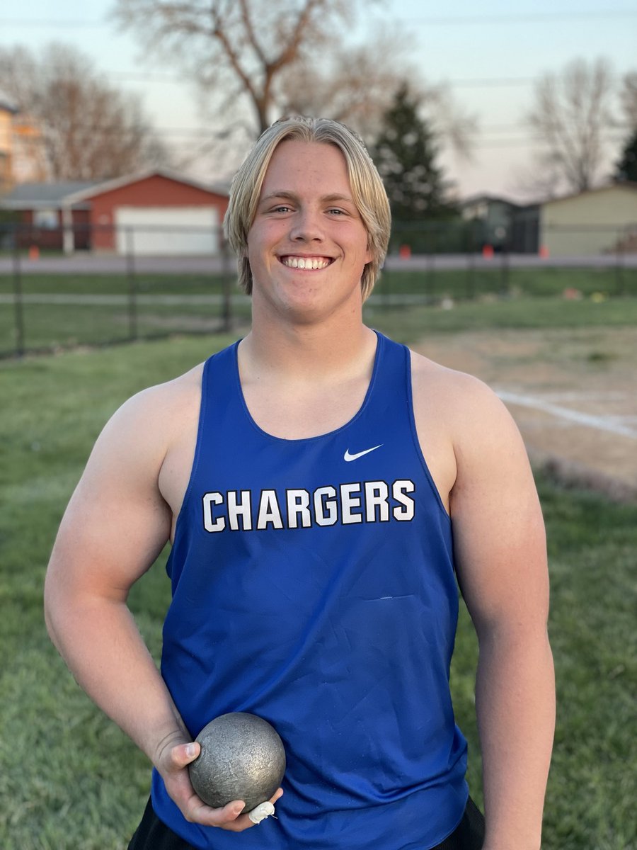 sfc_xc's tweet photo. Congrats to junior Paul Hoekman. He broke his own school record in the shot put…again. His heave of 61-01 is #1 in all classes of SD and ranks 2️⃣4️⃣th in the nation. 😳💪 https://t.co/pzUkuLxsqC