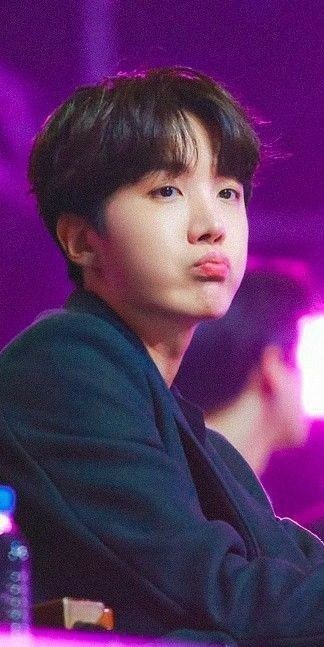 Nav_0t7's tweet photo. NEURON CHALLENGE
1. Check if Neuron is at the top of your Spotify On Repeat playlist.
2. If it is: post a screenshot + a favorite photo of Hobi.
3. If it isn't: play HOTS and a focused playlist until it is. Then do 2.
Pass it on!
#NeuronChallenge #JHOPE https://t.co/p5liCtVR6g