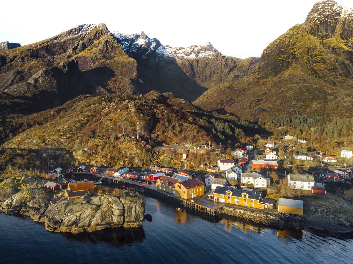 Nusfjord Arctic Resort is our new hotel on the north-west coast of Norway that's all about scenic seclusion. Perched around a harbour, this collection of fishermen’s cabins has been lovingly refurbished, mixing modern comfort with old heritage. slh.com/hotels/nusfjor…