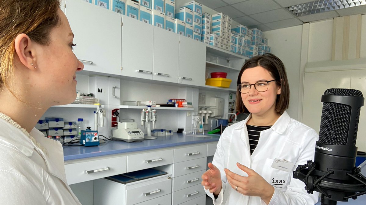 🔬#Bioimaging & #Kreativität gehören bei Luisa Röbisch fest zusammen. Was ihre Arbeit als Technische Assistentin ausmacht & wie ihre Liebe für die #Mikroskopie schon im Grundschulalter begann, berichtet die Biotechnologin in unserem #Podcast🎧: isas.de/kompakt/isas-w…
