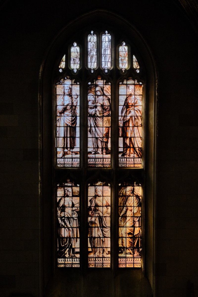 Evensong @MagdCollChapel will take place at the earlier time of 3pm today (Wed 24th), owing to the fact that it will be broadcast live on BBC3. Members of the public are very welcome to attend, but the congregation must be seated by 2.45pm. artsfestivaloxford.org/events/bbc-cho…