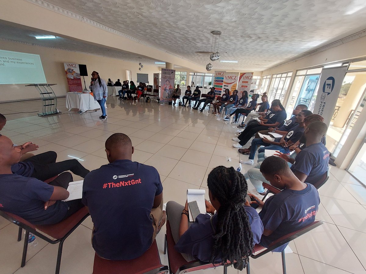 'Be willing to learn, read widely, network, be knowledgable..know a bit about everything and always listen attentively.' @HeraldZimbabwe @VictoriaRuzvid2 urges Media Students participating in the ##VmczSummerSchool underway in Masvingo with support from @FNF_Africa