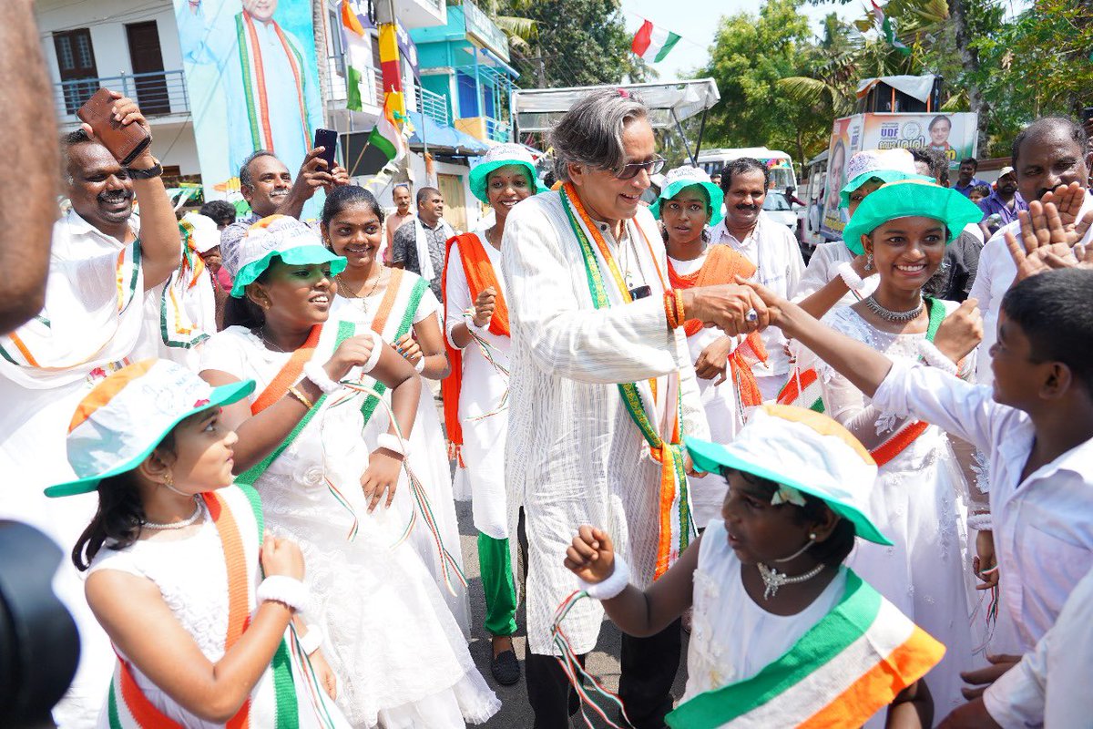ShashiTharoor's tweet photo. Look between Q and R on your keyboard to discover who will determine the future of India! 

Our founding fathers built a republic whose guardians are “WE, the People of India.” And this time round, I am sure that “WE,” vindicating the vision of the luminaires Mahatma Gandhi, Babasaheb Ambedkar and Jawaharlal Nehru, will vote for an India that belongs to everyone and where no section of our citizenry is vilified as infiltrators, conspiring to swindle India of her resources. “WE” shall see to it that hatred and the threats to our democracy are wiped out, ensuring that Judega Bharat, Jeetega India! Jai Hind!