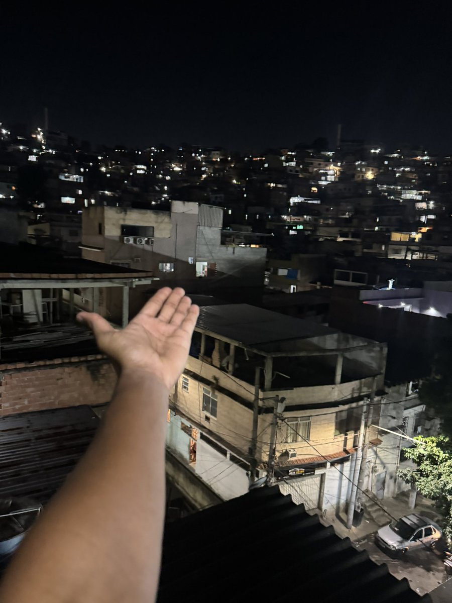 PedroVitore's tweet photo. Com Ele Meu Oruam Destaque Da Noite No Complexo a Hulmidade Prevalece. https://t.co/o8NLkrZ7tA