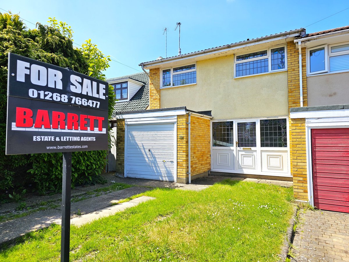 ⭐️UNEXPECTEDLY BACK AVAILABLE ⭐️

Take a look at this incredible opportunity to purchase this spacious 4 bedroom end terraced house with the potential to make your own. Located in this sought after location (WICKFORD). £345,000

☎️ 01268 774676