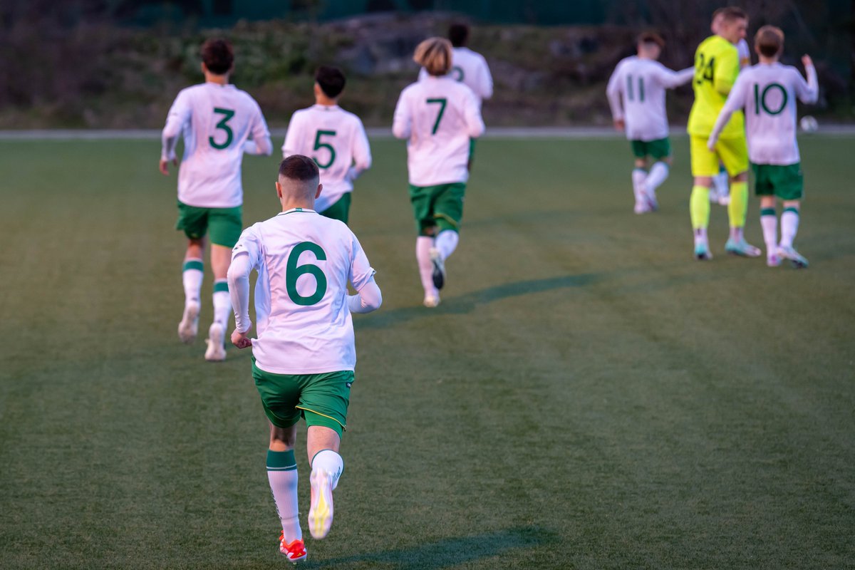 hammarbyfotboll's tweet photo. Full pott för U19-lagen och en pinne för HTFF. Här summerar huvudtränarna de senaste matcherna för talangerna 👇

https://t.co/wdGFtMQWWu

#Bajen https://t.co/6PckiI2mVk