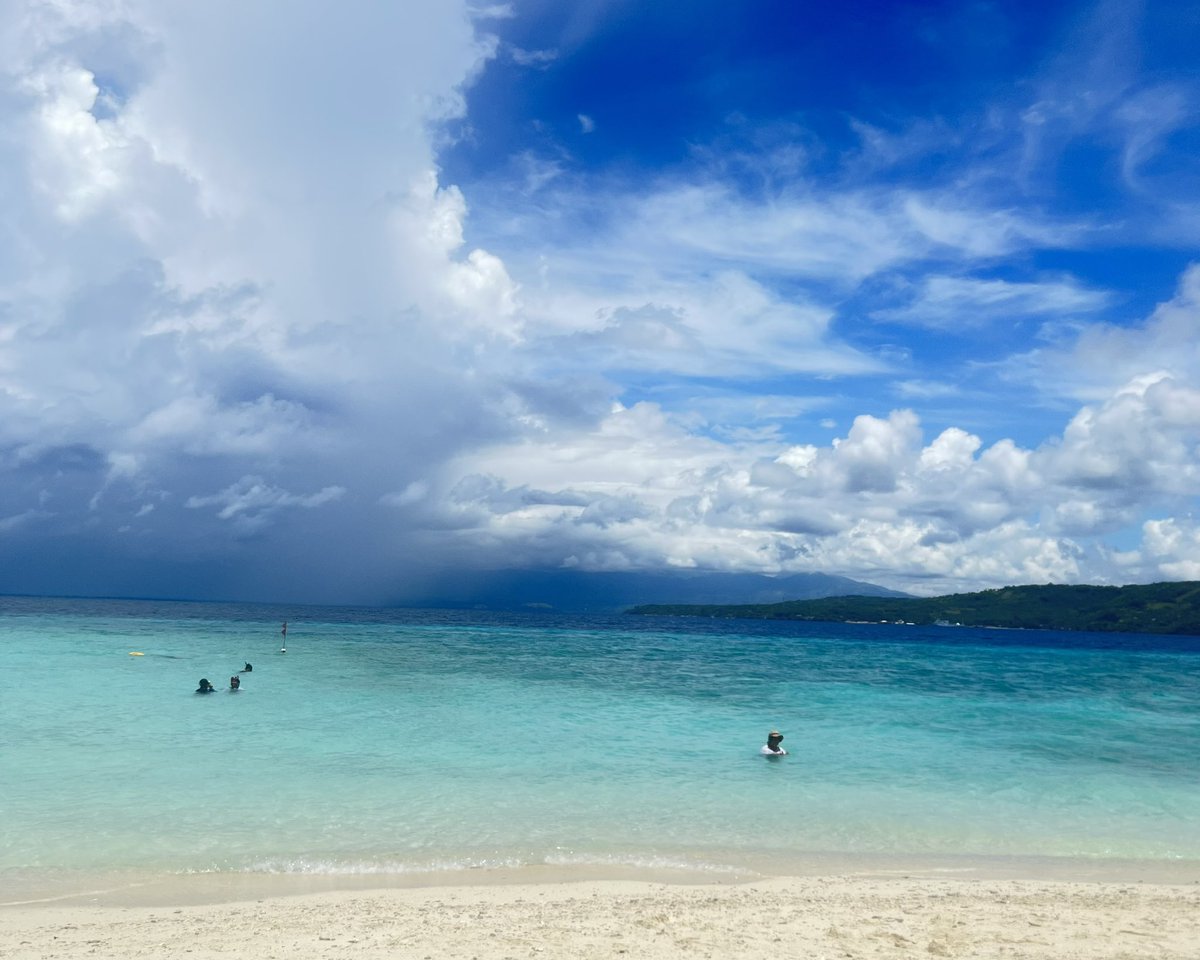 LikapanTrip's tweet photo. セブの #Sumilon Islandが天国みたい🤍
見て!この青い空に青い海がほんとに幸せすぎる。シュノーケルもできるからやってみてね🫶
#ぱんトリップ https://t.co/idxkBi61NY