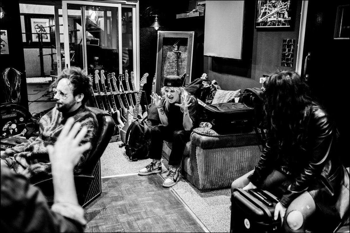 Sean Hardy (@hardyccphotos) on Twitter photo Nice evening shooting and filming with <a href="/SalvationJayne/">Salvation Jayne</a> last night! This band are so TIGHT live! #leicam10 #leicam Nice evening shooting and filming with <a href="/SalvationJayne/">Salvation Jayne</a> last night! This band are so TIGHT live! #leicam10 #leicam
