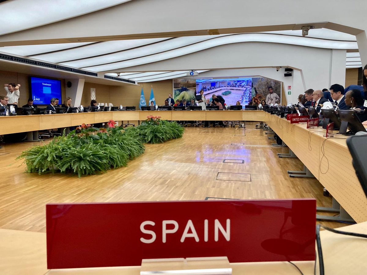 UNSpainRome's tweet photo. 🇪🇸 participa en Junta Ejecutiva @IFAD 🇺🇳 en un momento crítico en materia de seguridad alimentaria. Debatimos sobre cómo innovar para maximizar el impacto en el desarrollo de las comunidades rurales y agrícolas y cómo mejorar la labor del #FIDA.

📸 @UNSpainRome https://t.co/1IL5Qd8sji