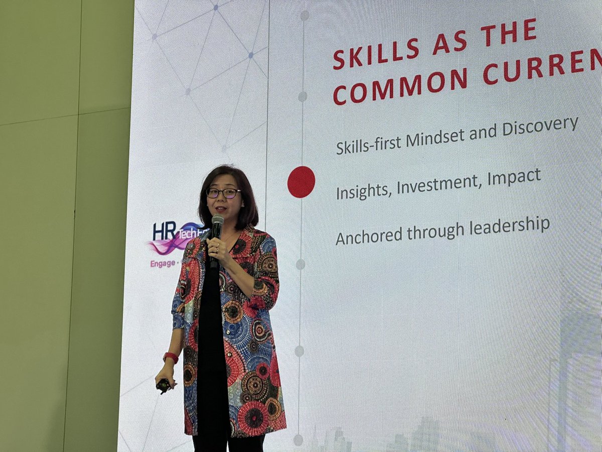 'Skills remains the common currency and that’s one of OCBC's main strategies,' stressed Eileen Nah, Managing Director & Head, Future Smart & Leadership, @OCBCBank, who shared the impact of #AI on workforce revitalisation, training and #CareerTransitions. 

#HRTechFestivalAsia2024