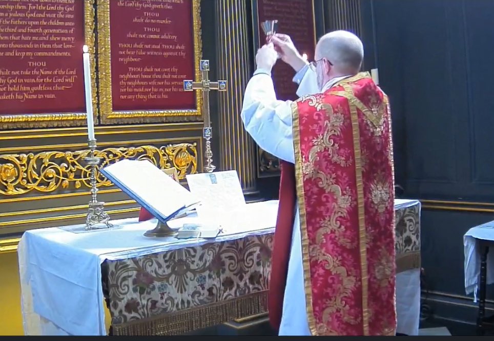 fathergarlick's tweet photo. The BCP Holy Eucharist is celebrated today at 12.20pm at St James Garlickhythe. All welcome. #mass #church #London #city #worship #commonprayer #jesus https://t.co/PA9dJYYCdC
