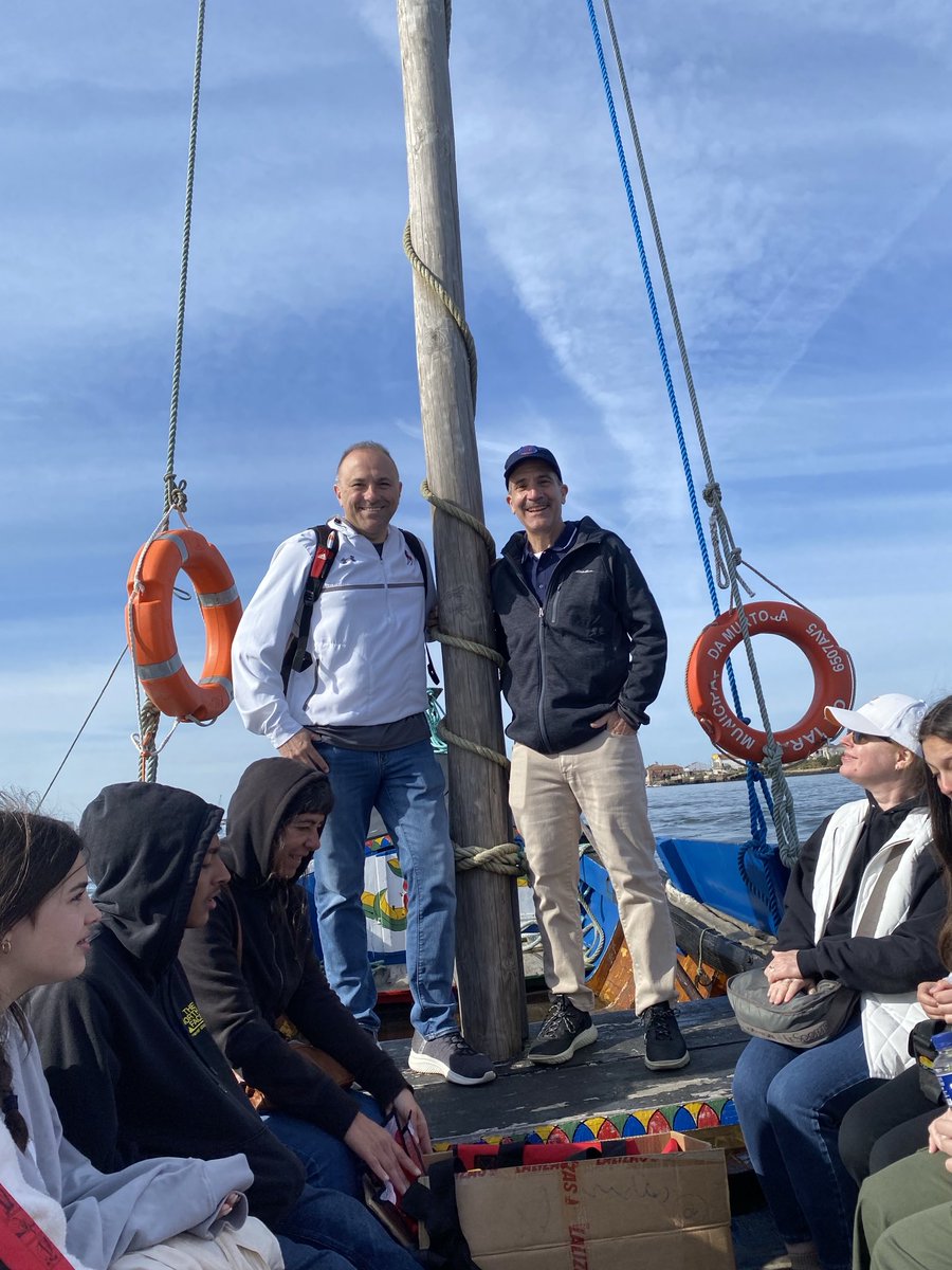 Beautiful morning to be out on the water on a traditional boat! #MineolaProud ⁦<a href="/mineolahs/">Mineola High School</a>⁩ ⁦<a href="/mineolahs/">Mineola High School</a>⁩
