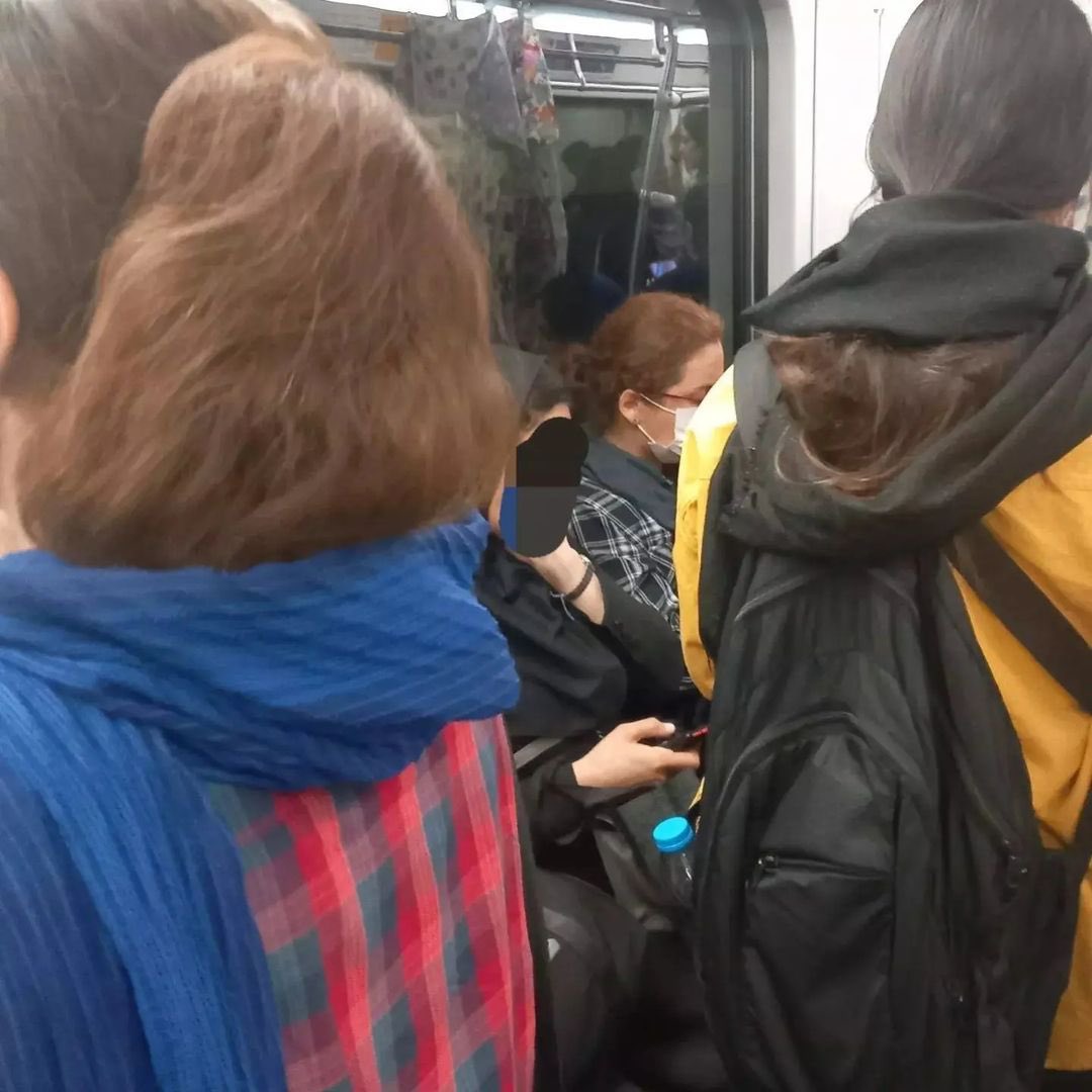 مترو تهران
 ۵ اردیبهشت ۱۴۰۳
زنان ایران به قبل از انقلاب مهسا باز نخواهند گشت.
#فقر_فساد_گرونی
#زن‌_زندگی_آزادی