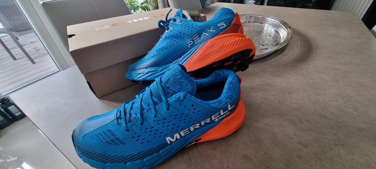 Omg ... arrived today ,New #trailshoes #runningshoes #running #5k #parkrun @conwyparkrun #run @MerrellUK 🥰😍🥰😍