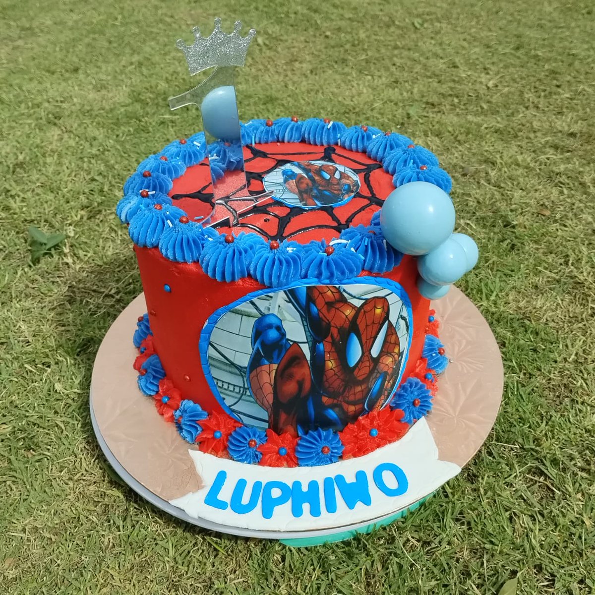 FSDESTEA's tweet image. For more information and to place an order contact Ms Mokitimi at:

Cell phone: 076 076 3101
Facebook: BBM Treats
Instagram: BBM_Treats
Tik Tok: BBMTreats
#DESTEA #SMMESupport #AccessToMarket