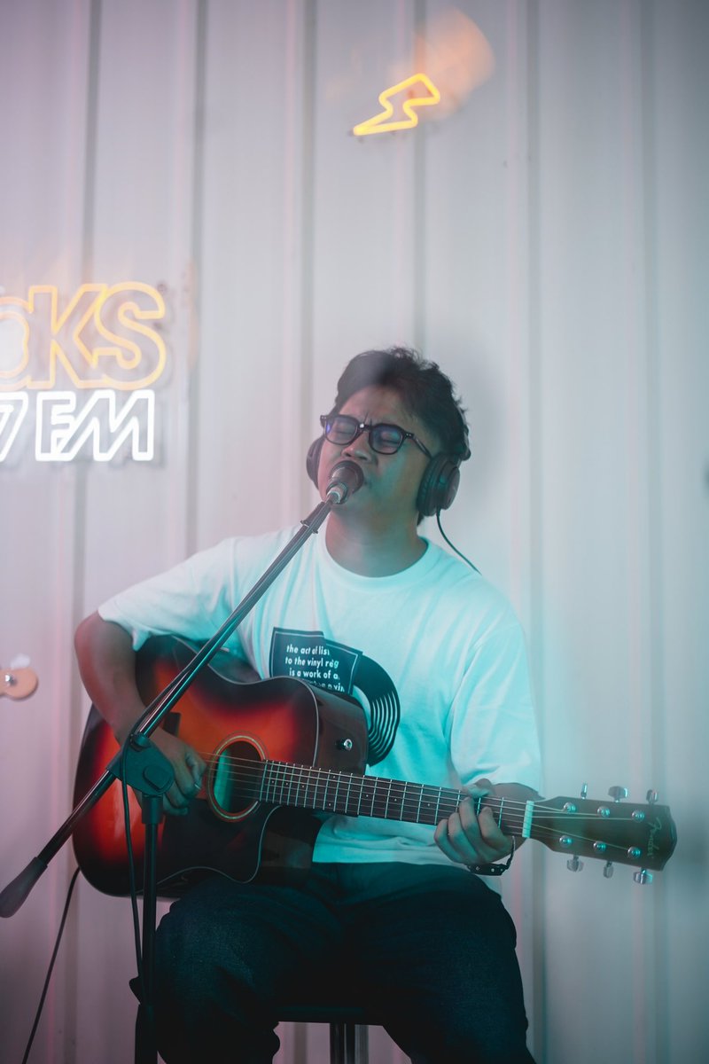 Glory of Love tweet media