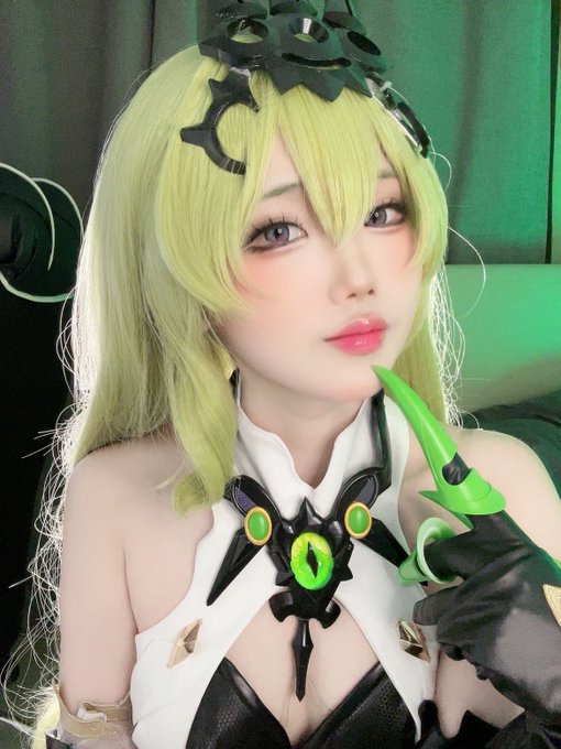 Twitterのコスプレ画像28