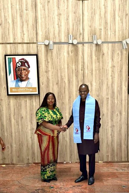 CoteAbuja's tweet photo. SEM TRAORE Kalilou a reçu en audience ce mardi 23 avril 2024, une délégation de la société N&amp;G Consulting Firm Ltd, conduite par Madame NGOZICHI Okorié, CEO N&amp;G Consulting Firm Ltd. https://t.co/lcWKtW6IOP https://t.co/b0BvavihB0