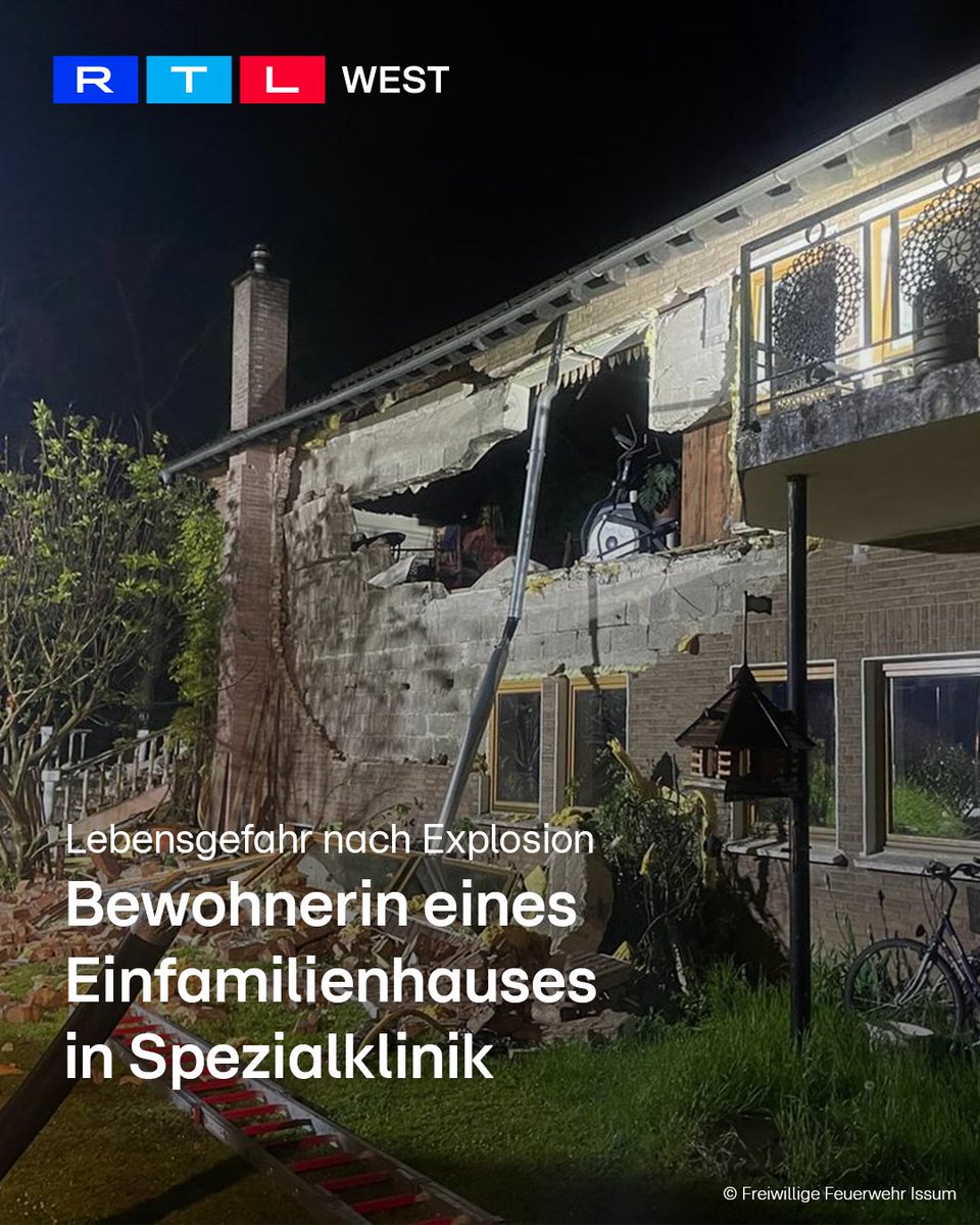 Am späten Dienstagabend ist bei einem Brand in Issum (Kreis Kleve) eine Frau lebensgefährlich verletzt worden. Vermutlich hat eine #Explosion das Feuer in dem Einfamilienhaus ausgelöst. Dabei erlitt die 67-jährige Bewohnerin schwere Brandverletzungen. Sie schwebt in Lebensgefahr.