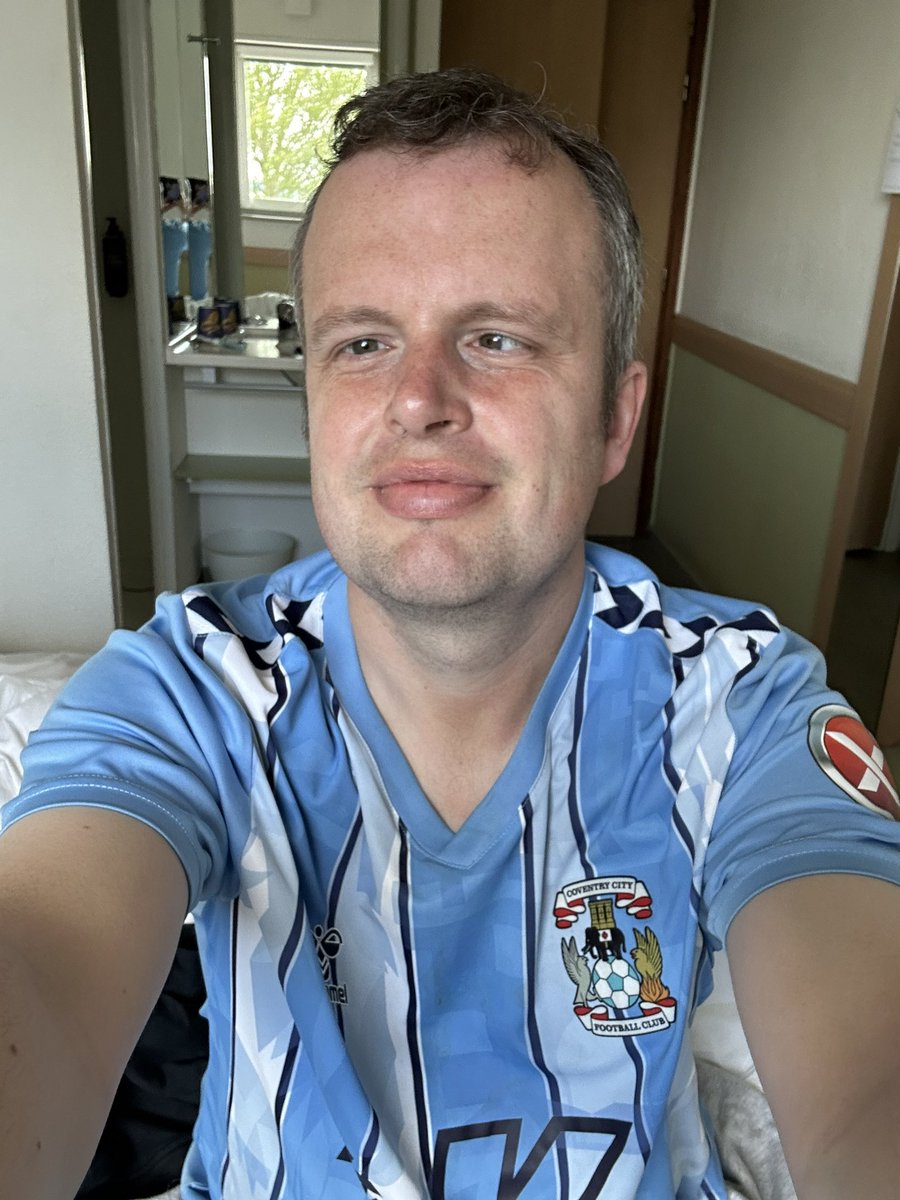 They don’t allow football shirts in to the crucible but anyway just a pre match selfie to show my support for the lads tonight at the CBS tonight - 3 Points would be massive! #pusb
