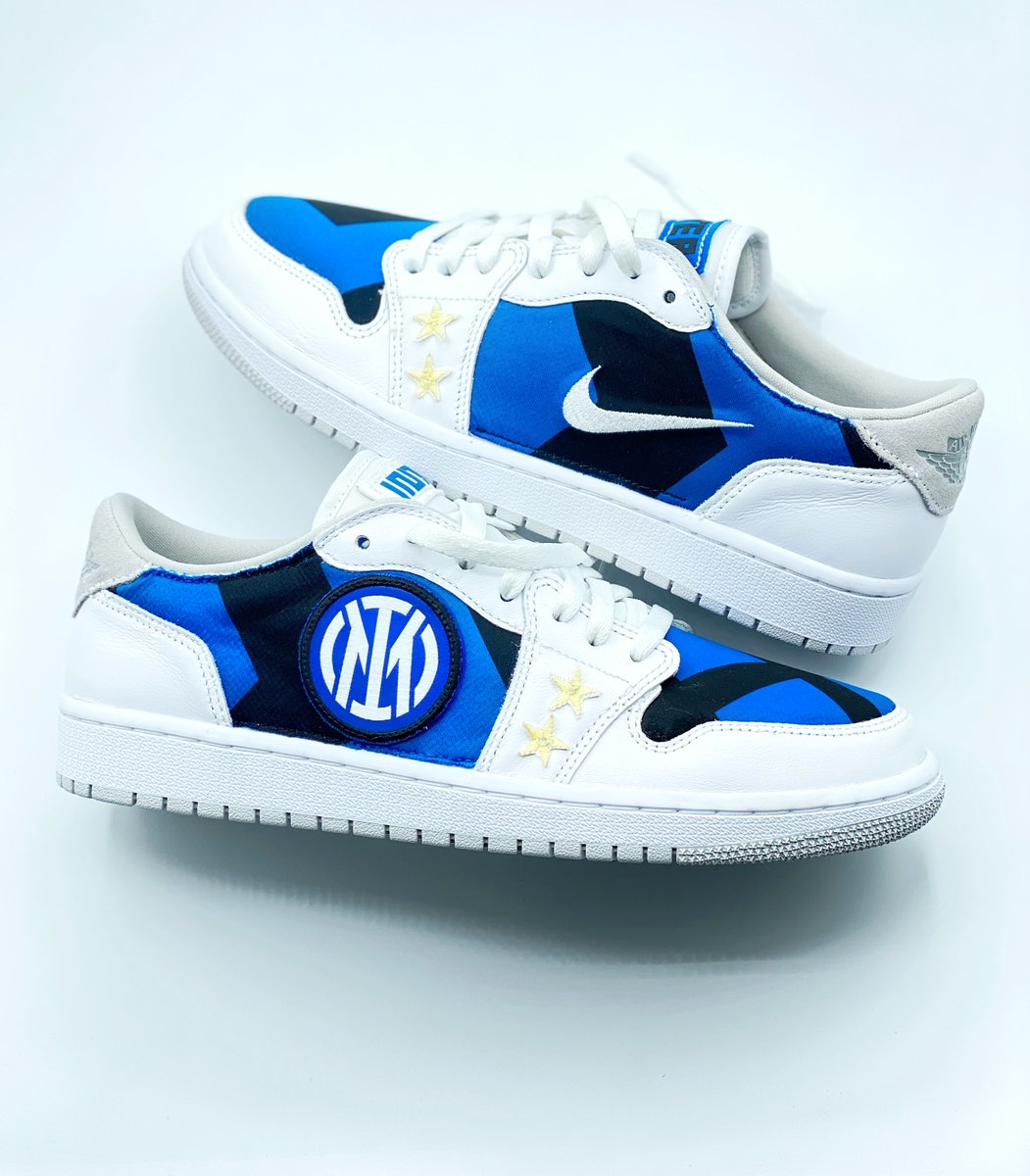 Celebrating @Inter's recent Scudetto in their own inimitable fashion, sneaker customiser Laboratorio 17 have created a bespoke Jordan 1 using old club home shirts. See more here: soccerbible.com/lifestyle/snea…