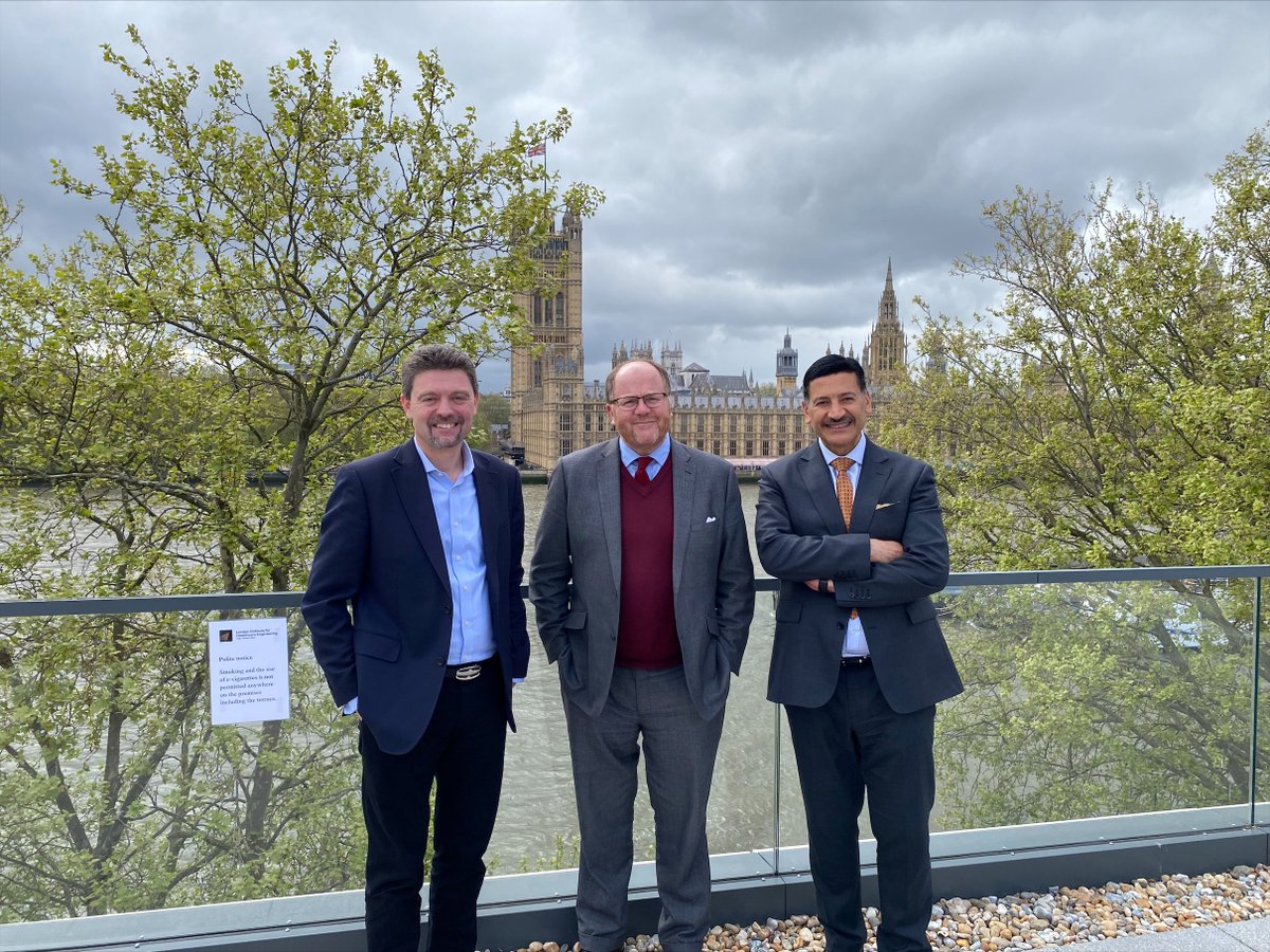 KingsCollegeLon's tweet photo. Vice-President (Research &amp; Innovation) @hashimi_bashir &amp; @KingsImaging were delighted to welcome @GeorgeFreemanMP to the London Institute for Healthcare Engineering's (LIHE) MedTech Accelerator to share plans for scaling up spin outs and innovation from research discoveries. https://t.co/uLIWMut7tn