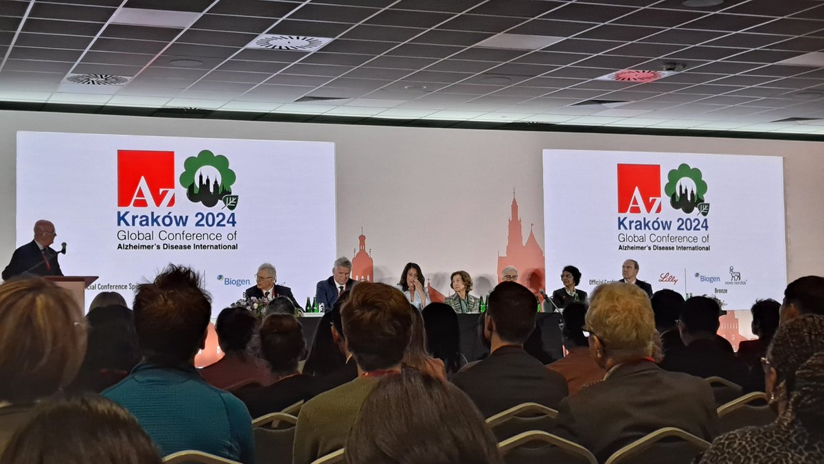MaaretMer's tweet photo. Global Conference of @AlzDisInt is open now. So nice to be here in Krakow with 700 in-person delegates (and more than 300 online)! #ADI2024 https://t.co/BKGMfHm7I5