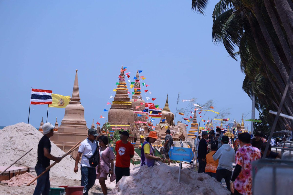 RedLanternDM's tweet photo. Our team in #Thailand with a recent activation in Chonburi for the @premierleague Run-In. Through the Sand Pagoda Festival, or Wan Lai, which symbolises cleansing and renewal during #Songkran (Thai New Year), https://t.co/MQJA8AkmOA