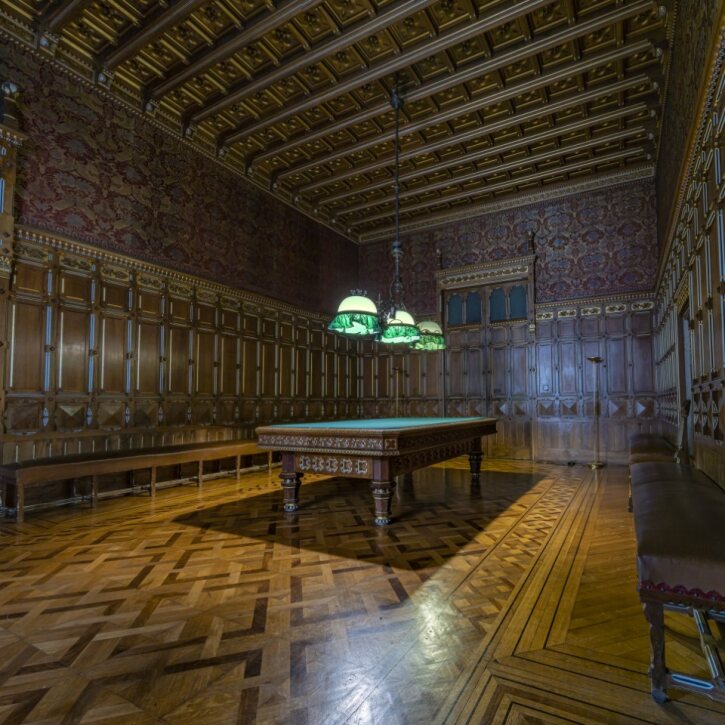 Los domingos son días de #descanso ¡pero también de #diversión! Te retamos a un billar en el salón que el Palacio Real dedica exclusivamente a este pasatiempo… metafóricamente hablando, claro 😉 ¡Anímate y ven a visitarlo! bit.ly/entradasprm