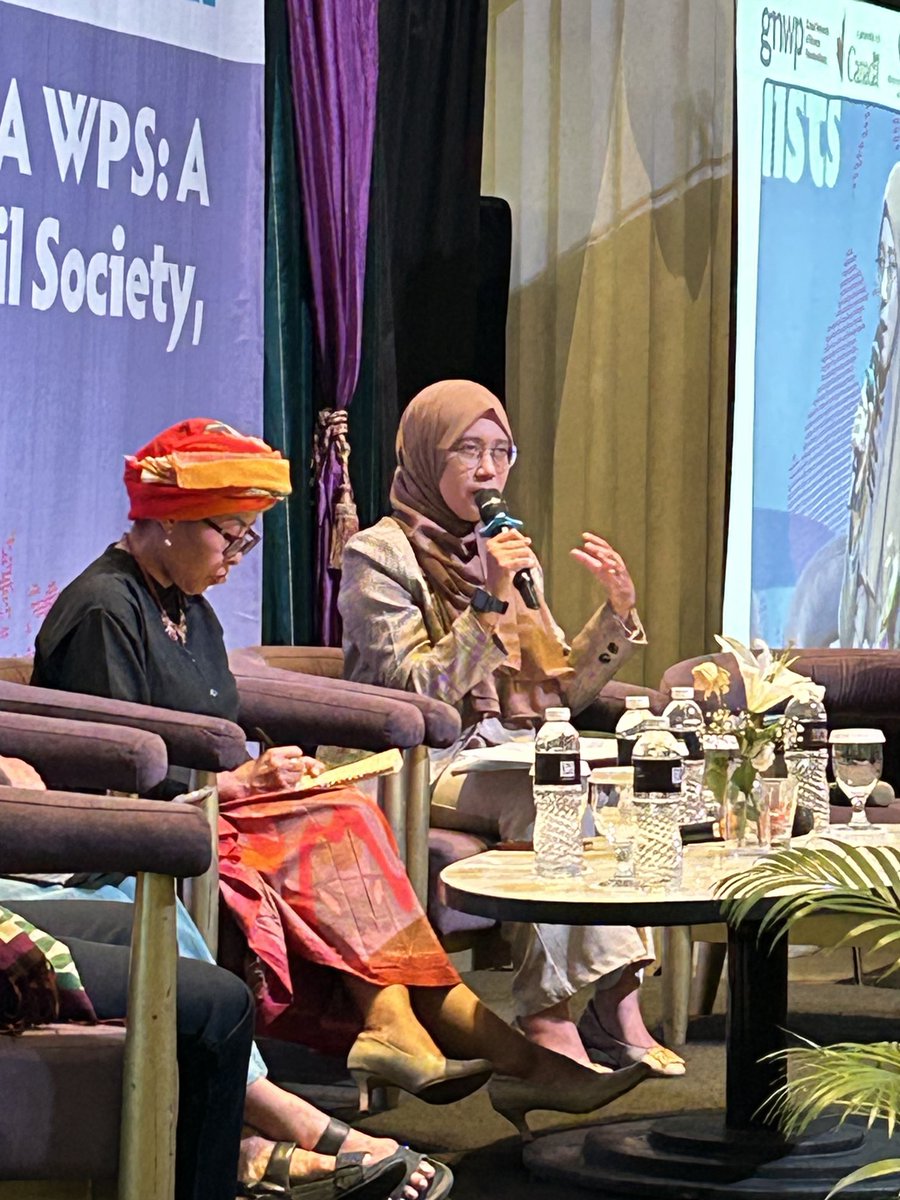 Dwi Ruby of AMAN Indonesia and Fatin Jamjuree of ⁦@civicwomen_ds⁩ share some tangible impacts of implementing the women, peace and security agenda. @ASEANRPAWPS #WPSASEAN ⁦@gnwp_gnwp⁩ ⁦@unwomenasia⁩