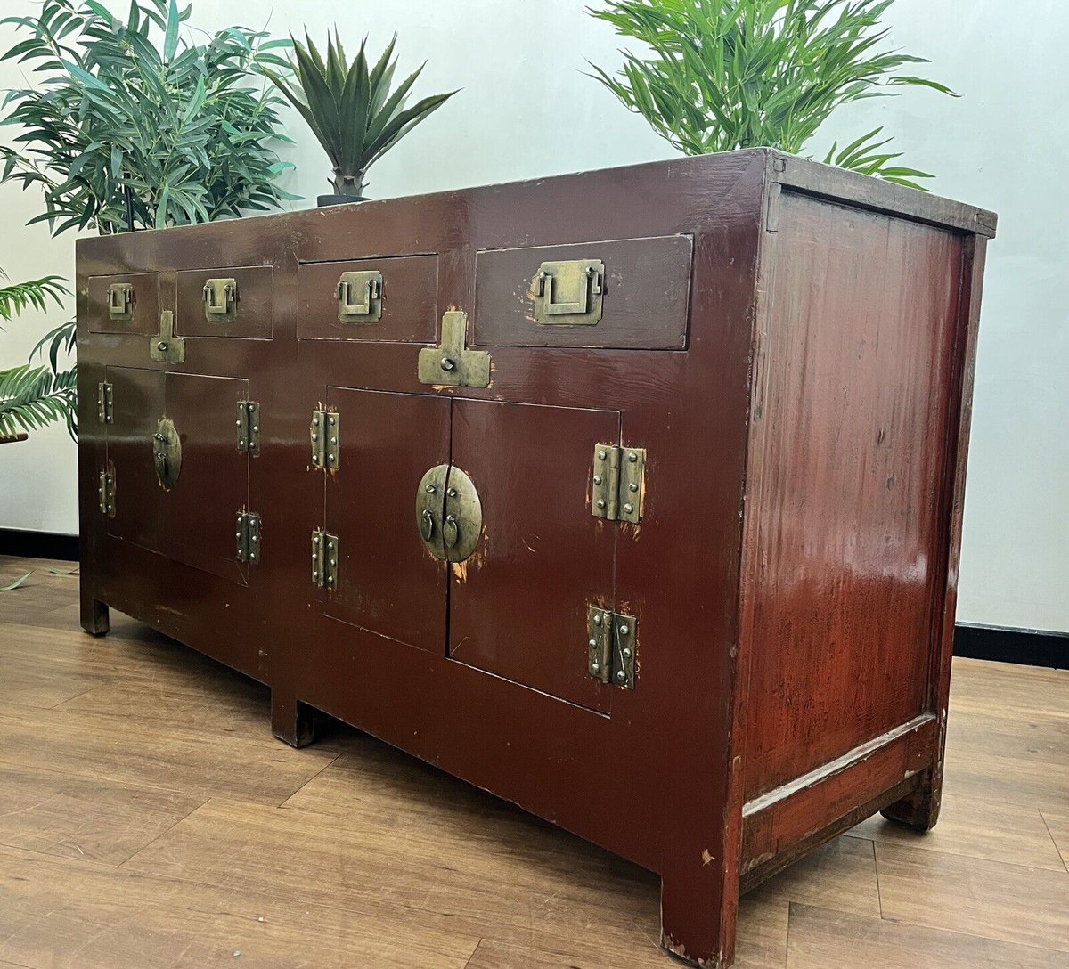 Just look at some of the beautiful pieces of #furniture for #sale on our #eBay page 🥰

This is just a small selection, there's much more, take a look for yourself bit.ly/3UwfEpr👀

#charityshop #charityshopfinds #retrofurniture #midcenturyhome #emmausoxford