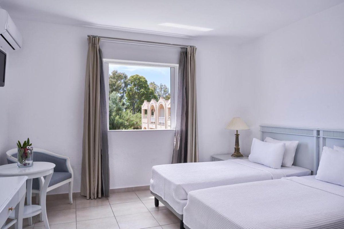 odisseoisback's tweet photo. ✈️Kairaba Sandy Villas – Agios Georgios #Corfu 🇬🇷
just a few meters from #Issos Beach #HOTEL
👉https://t.co/xjhugWcsUc
-
#corfou #kerkyra #grèce #Greek #greece #travel #voyage #Trip #mediterranean #mediterranee #Stays #accommodation #hotel #villas #studios #apartment #island https://t.co/1nU8Oegzdt