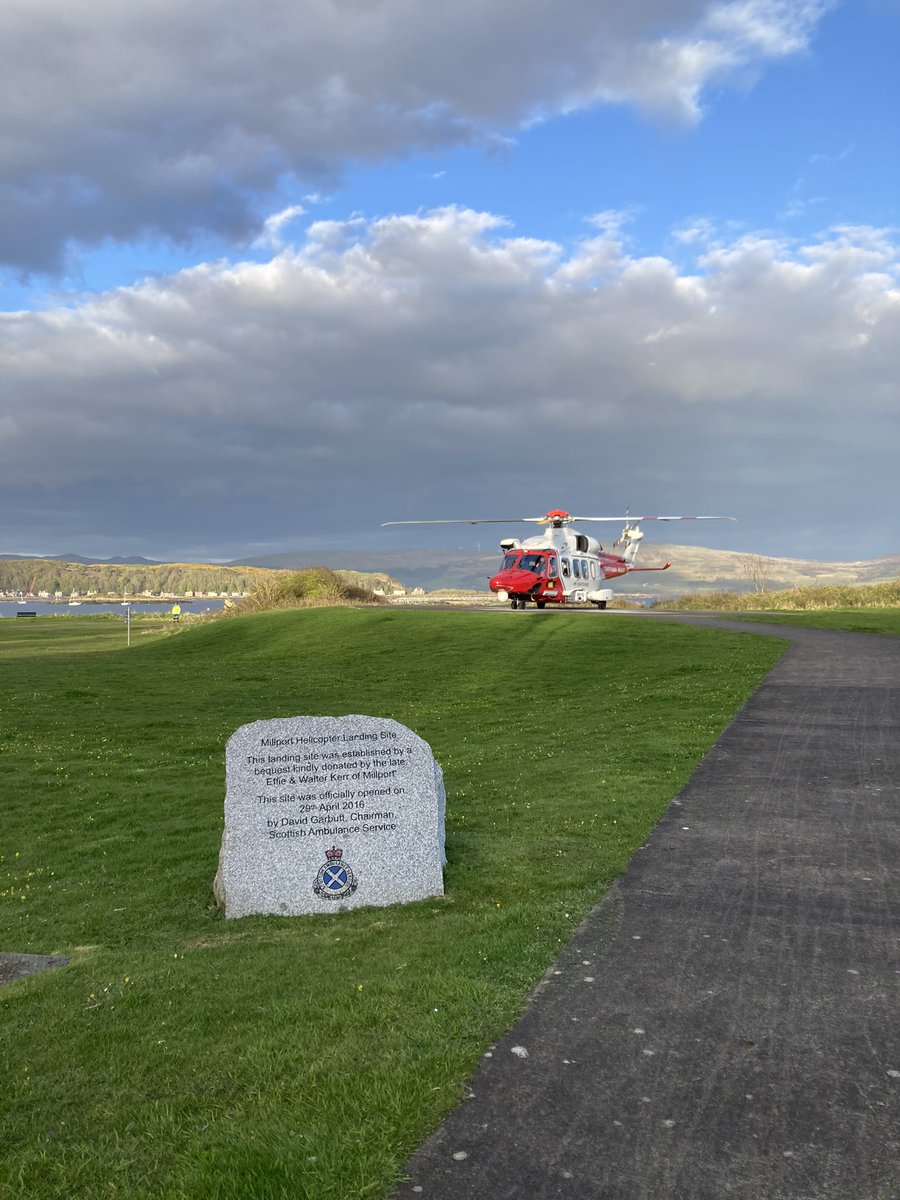 Team were tasked yesterday evening alongside other agencies to select helicopter landing site and assist with casualty transfer off island via @HMCoastguard helicopter. Rescue 199 from Prestwick already tasked elsewhere so Rescue 151 from Inverness received at Millport Helipad.