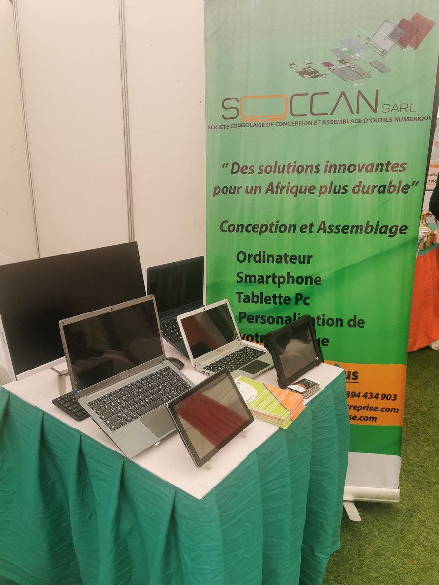 jeanfrancis's tweet photo. Ce matin à @OsianeCg on visite le pavillon des startups #afrique #numérique #Osiane #ChezMoiAuCongo https://t.co/btpRwzCAOZ