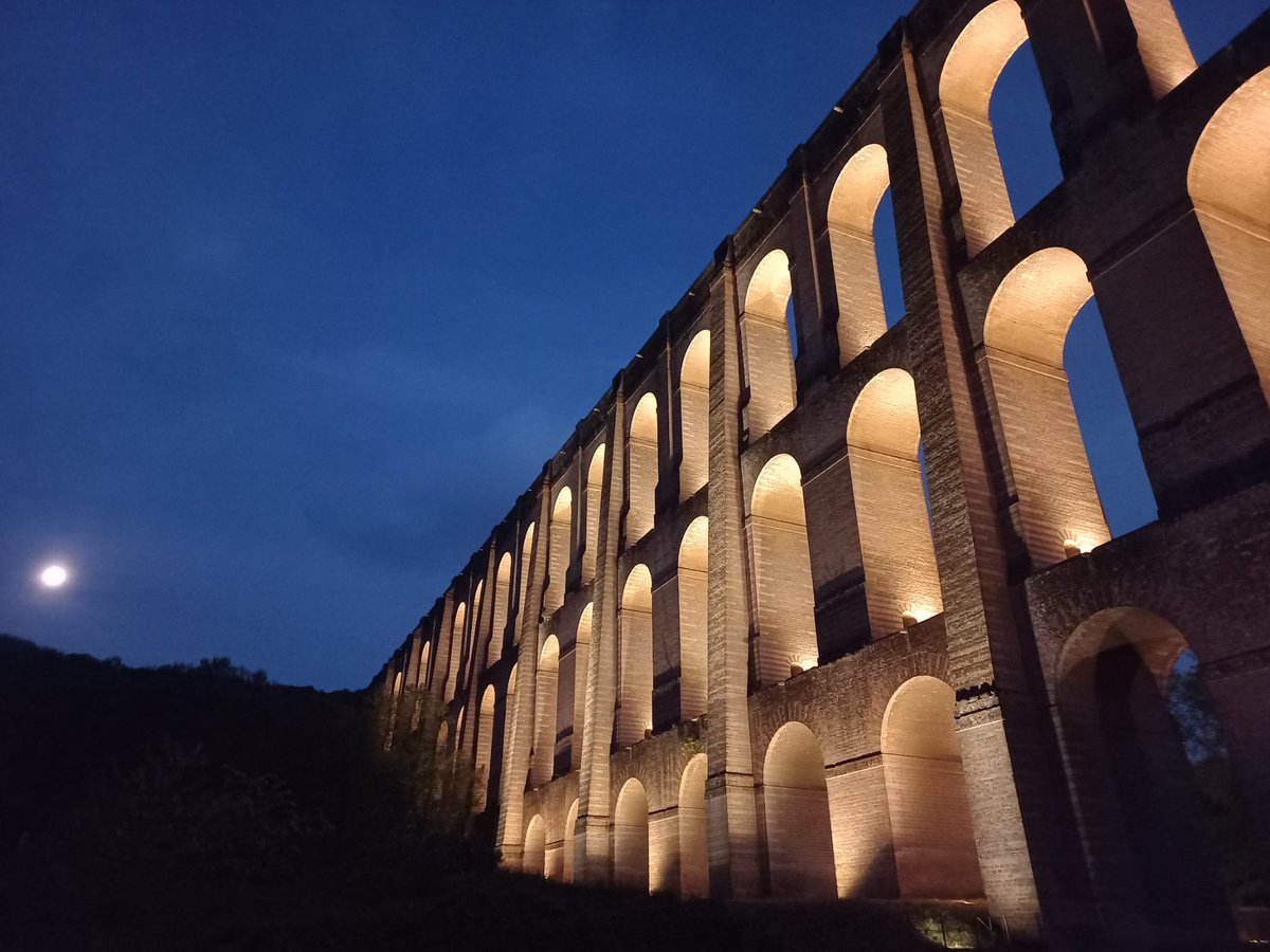 StradeAnas's tweet photo. #Anas📍#Campania
📸 Illuminazione dei Ponti della Valle dello storico Acquedotto Carolino, a Valle di Maddaloni (CE), in sinergia con la #ReggiadiCaserta, in collaborazione con il Comune.
✅ Lungo la #SS163 “Amalfitana”, eseguite ispezioni con by-brige. https://t.co/BjXwiTvvbs