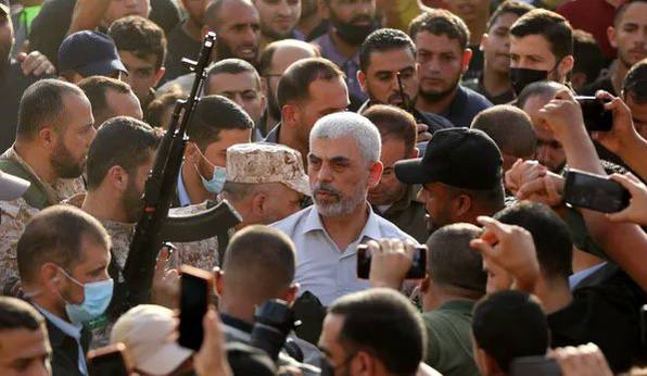 BREAKING | A leading Hamas source informs Al-Arabi Al-Jadeed: 'Commander Yahya Sinwar recently had a tour of areas that witnessed gunfights between the resistance and the Israeli occupation army, where he met some of the movement's fighters on the ground and not in the tunnels.'