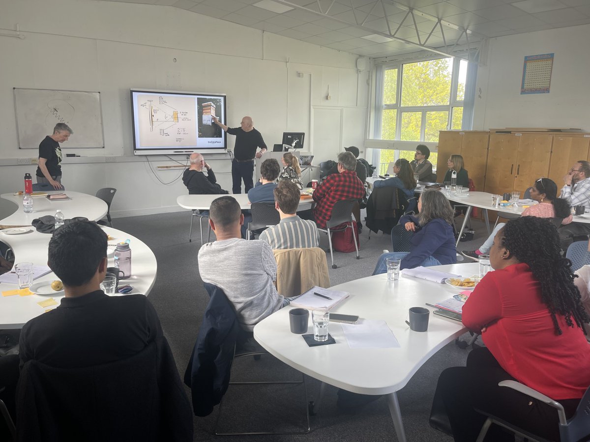 Last week we welcomed @thedataplace to our Skills Bootcamp in Data Analytics and Machine Learning for a day of workshops and guest lectures 💻 To find out more about The Data Place's involvement with our short courses, visit our website: bit.ly/3xQouWd @BathSpaUni