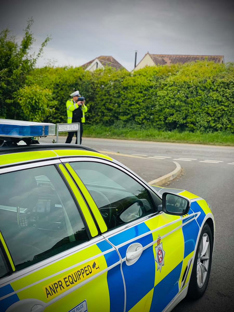 #RPU doing speed checks on Sandpit Calne following concerns from the residents #Fatal5 #ProjectZero