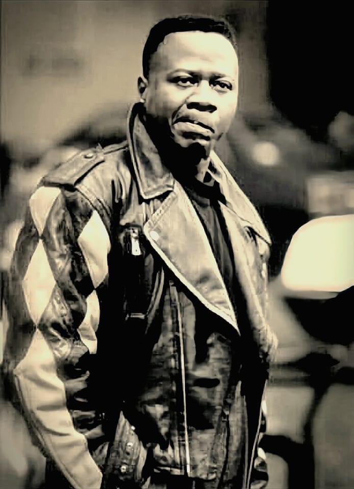 8 ans jour pour jour depuis qu’il nous quittait sur scène en Côte d’Ivoire,il est resté à jamais dans nos coeurs. Quel est votre top 5 des chansons du Kuru Yaka ?