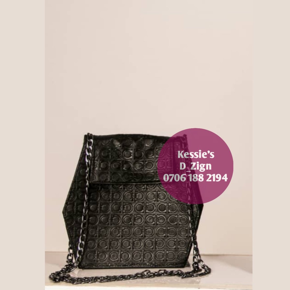 Kesssie1's tweet photo. Hi, my name is Kokoi &amp; I am a bag designer.
I offer a wide range of handcrafted and custom designed bags including: handbags, backpacks, lunch bags, tote bags, sling bags traveling bags, purses, wallets, souvenir bags etc.

Kindly patronize and repost my business.
Thank you. https://t.co/VK1RfxRZrZ