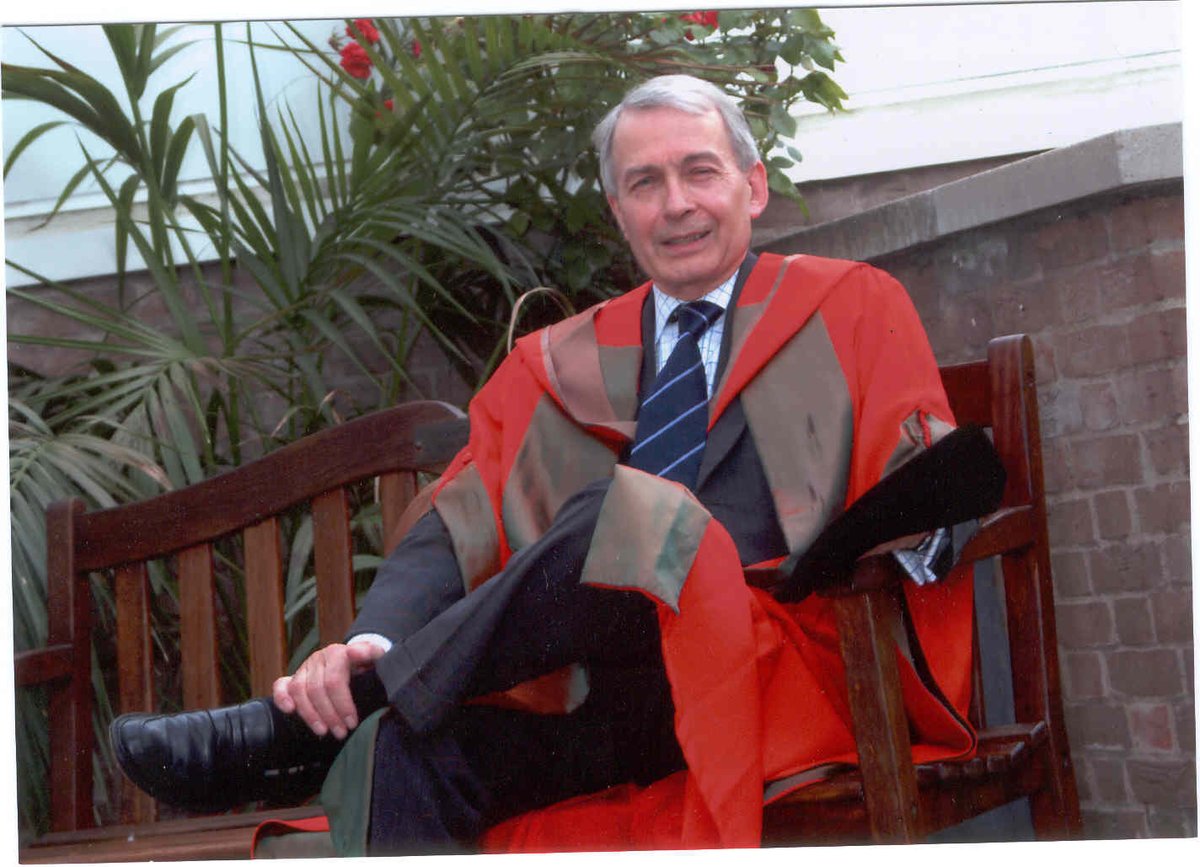 The University is saddened to hear of the passing of Frank Field. Frank was an honorary graduate of the University receiving a Doctor of Laws in 2006. Our thoughts at this time are with Frank’s loved ones 💙