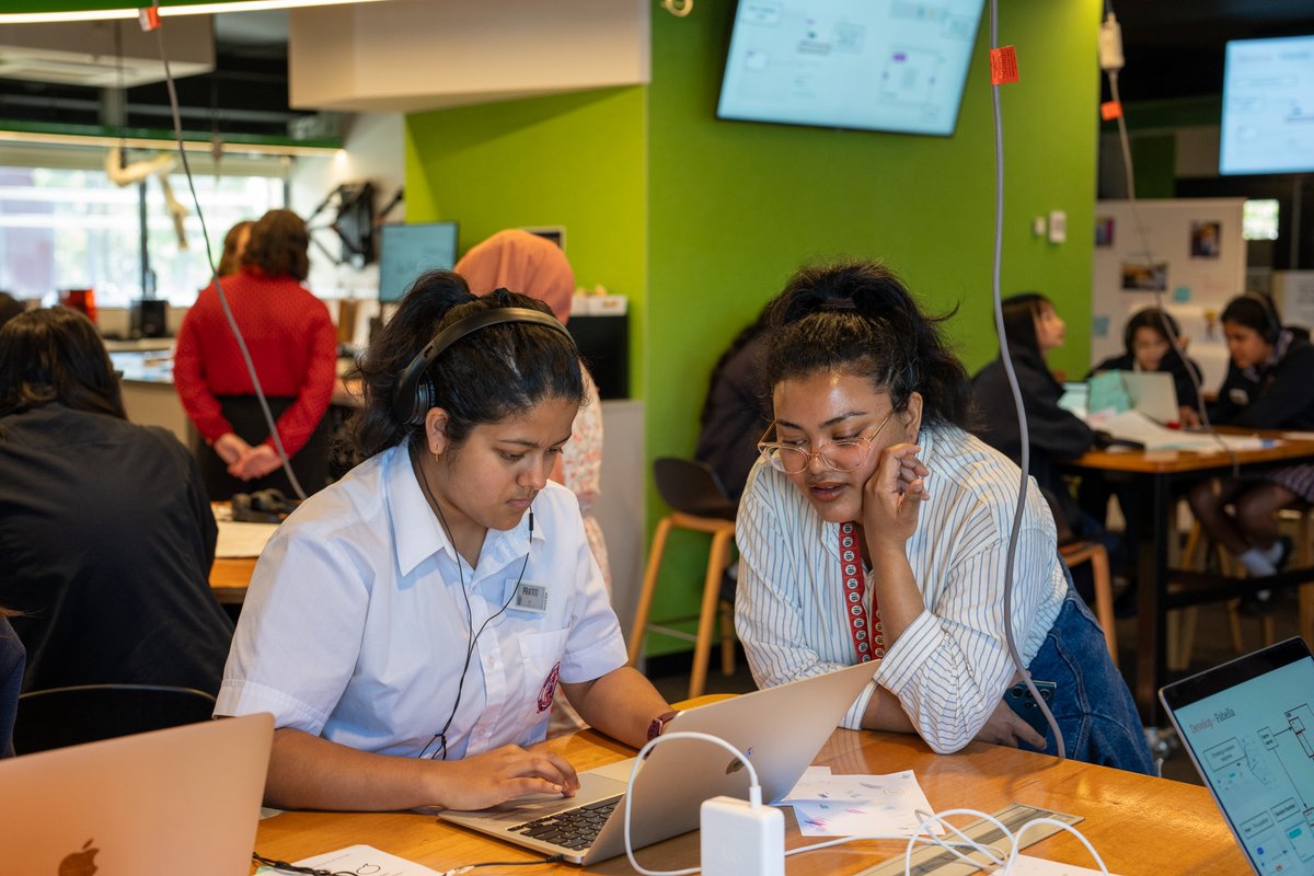 agileRashina's tweet photo. @MonashInfotech #EDI portfolio is proud to support the #Superbots #STEM outreach program in collab with @MonashTS for Year 7-9 girls.
Thank you @RuchiSembey, Karmela, Caitlin, Rebecca, Judith, @aigrrl, and everyone!
#GirlsInICT @MonashUni
#Equity #DiversityInSTEM https://t.co/uOHNXpSTNc