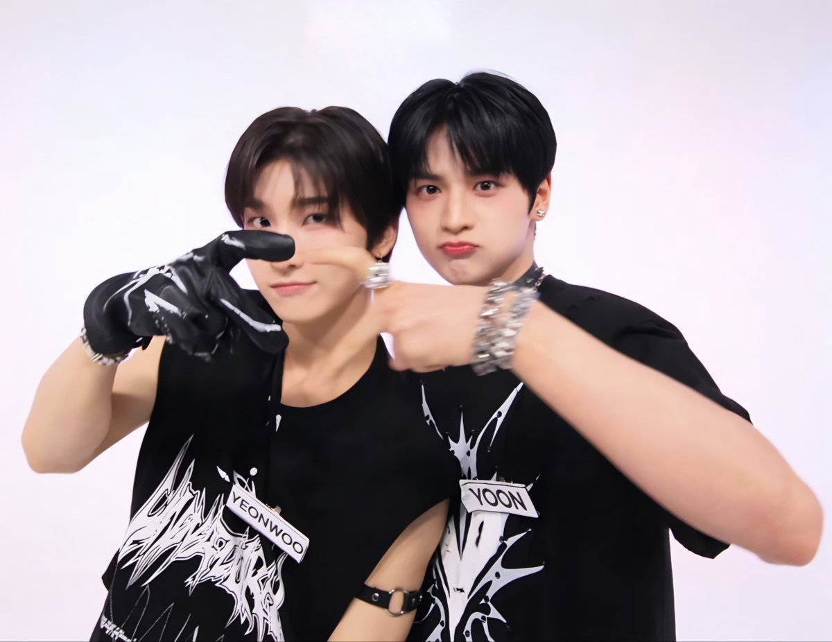 03z who should kiss, a thread