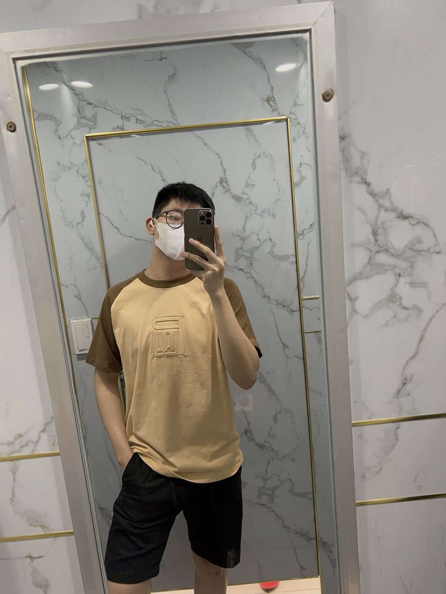 Giang397812's tweet photo. Bé bot nào muốn giao lưu cùng anh 😄 https://t.co/v268ZrxJMA